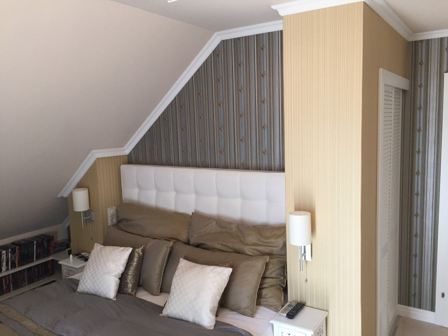 Orlando - Lightweight Coving in a bedroom