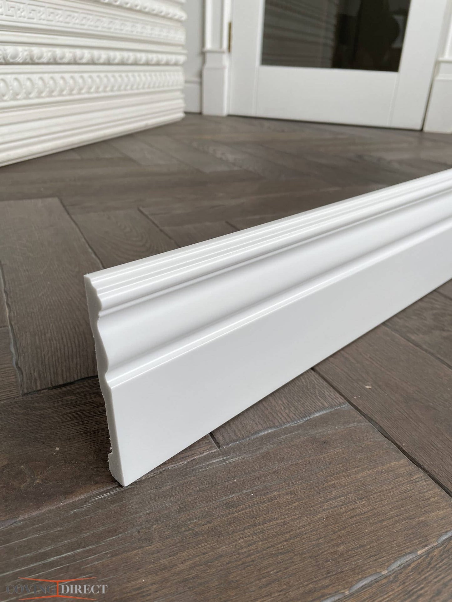 MD095P - Skirting Board on a wooden floor