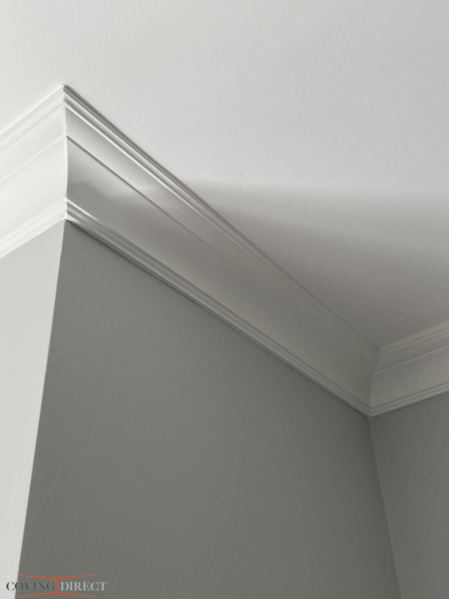 MD367 - Lightweight Coving above a grey painted wall