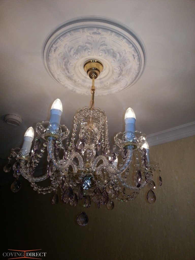 B3033 - Ceiling Rose with light on